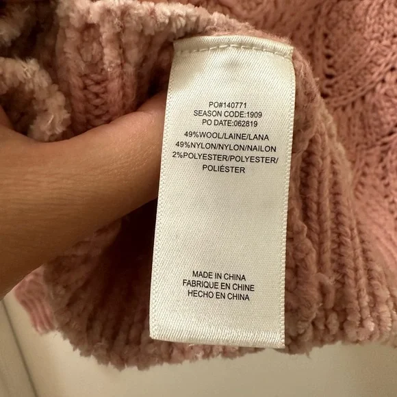 ~ANTHROPOLOGIE~ SPLENDID Chunky Knit Crewneck Sweater in Dusty Pink Color - Picture 4 of 10